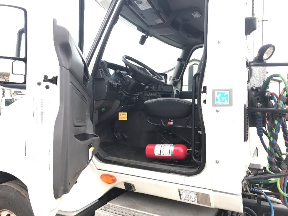 Day Cab Tractor-Heavy Duty Tractors-International-2020-LT625-Whitesboro-NY-465,719\n\t\tmiles-$ 25,750 - Image 9