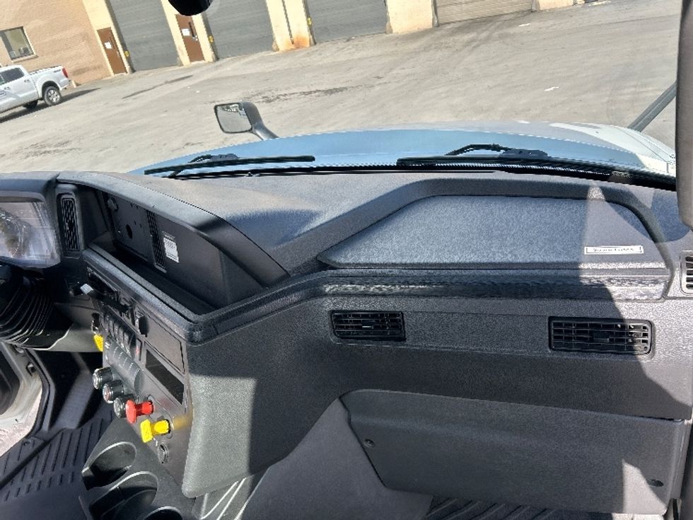 Day Cab Tractor-Heavy Duty Tractors-International-2020-LT625-Wilkes Barre-PA-463,488\n\t\tmiles-$ 25,750 - Image 13