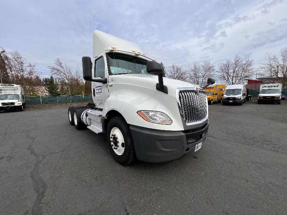 Day Cab Tractor-Heavy Duty Tractors-International-2020-LT625-Wilsonville-OR-302,916\n\t\tmiles-$ 32,250 - Image 1