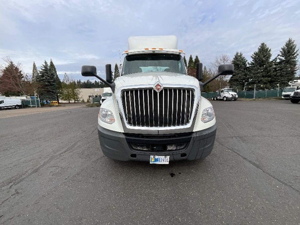 Day Cab Tractor-Heavy Duty Tractors-International-2020-LT625-Wilsonville-OR-302,916\n\t\tmiles-$ 32,250 - Image 2
