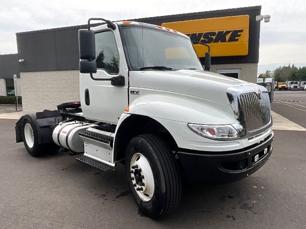 Day Cab Tractor-Heavy Duty Tractors-International-2020-MV607-Clackamas-OR-147,763\n\t\tmiles-$ 53,750 - Image 1