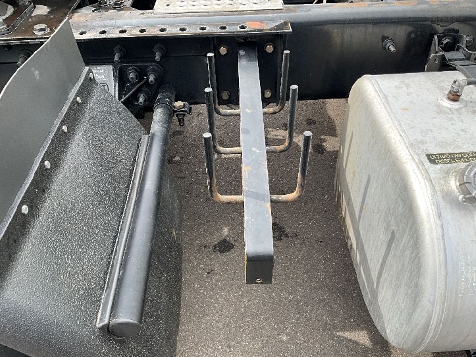 Day Cab Tractor-Heavy Duty Tractors-International-2020-MV607-Clackamas-OR-147,763\n\t\tmiles-$ 53,750 - Image 16
