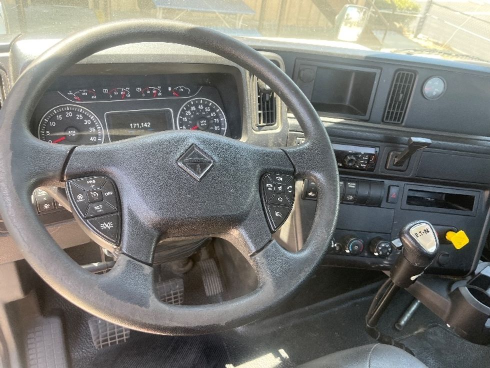 Day Cab Tractor-Heavy Duty Tractors-International-2020-MV607-Fontana-CA-166,647\n\t\tmiles-$ 59,250 - Image 11