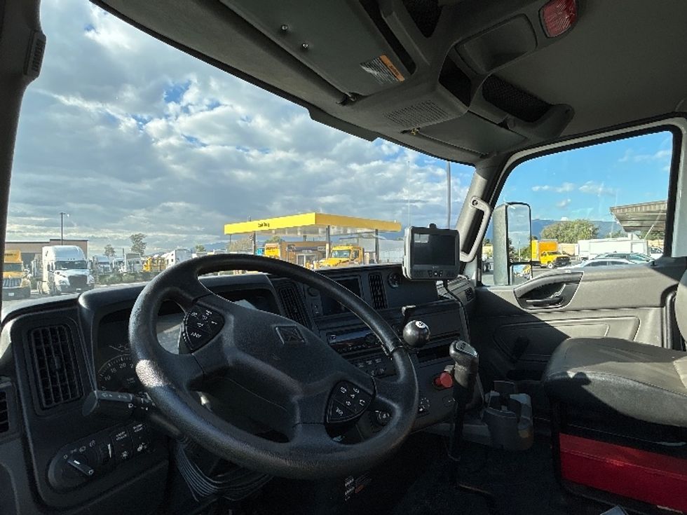 Day Cab Tractor-Heavy Duty Tractors-International-2020-MV607-Fontana-CA-174,373\n\t\tmiles-$ 58,500 - Image 10
