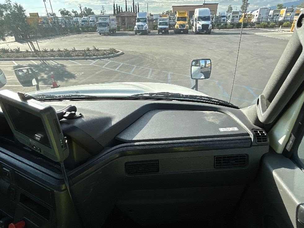 Day Cab Tractor-Heavy Duty Tractors-International-2020-MV607-Fontana-CA-174,373\n\t\tmiles-$ 58,500 - Image 13