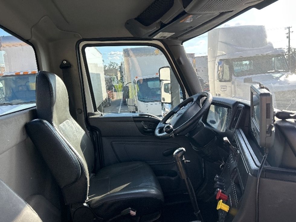 Day Cab Tractor-Heavy Duty Tractors-International-2020-MV607-Fontana-CA-174,373\n\t\tmiles-$ 58,500 - Image 14