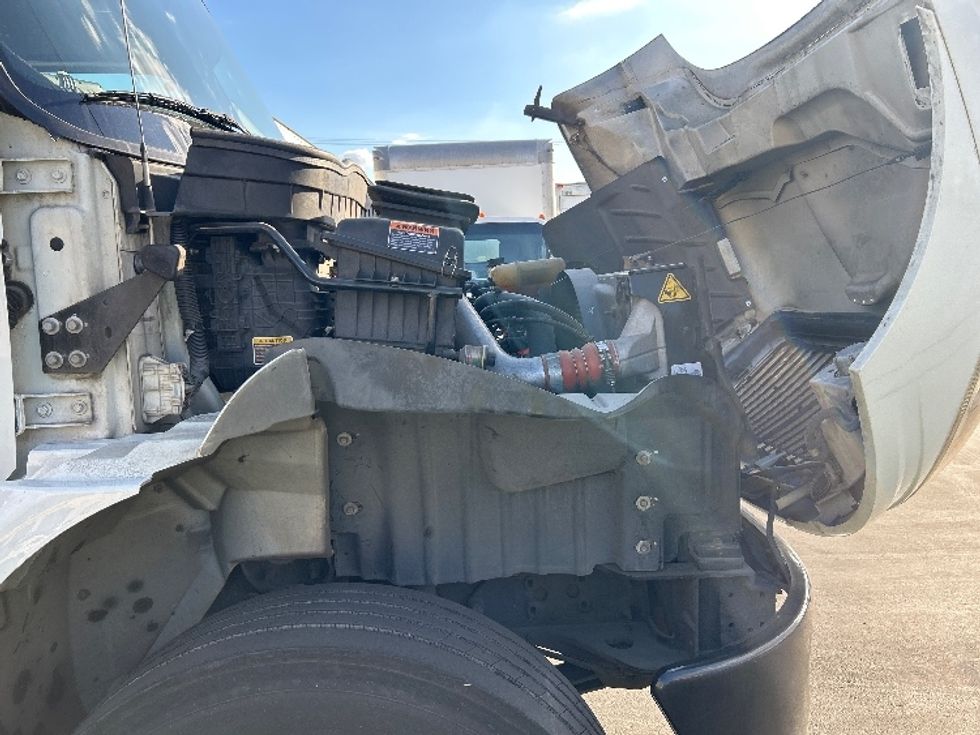 Day Cab Tractor-Heavy Duty Tractors-International-2020-MV607-Fontana-CA-174,373\n\t\tmiles-$ 58,500 - Image 15