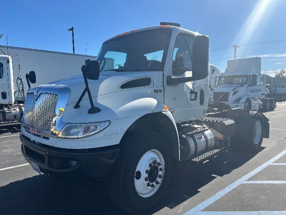 Day Cab Tractor-Heavy Duty Tractors-International-2020-MV607-Fontana-CA-174,373\n\t\tmiles-$ 58,500 - Image 3