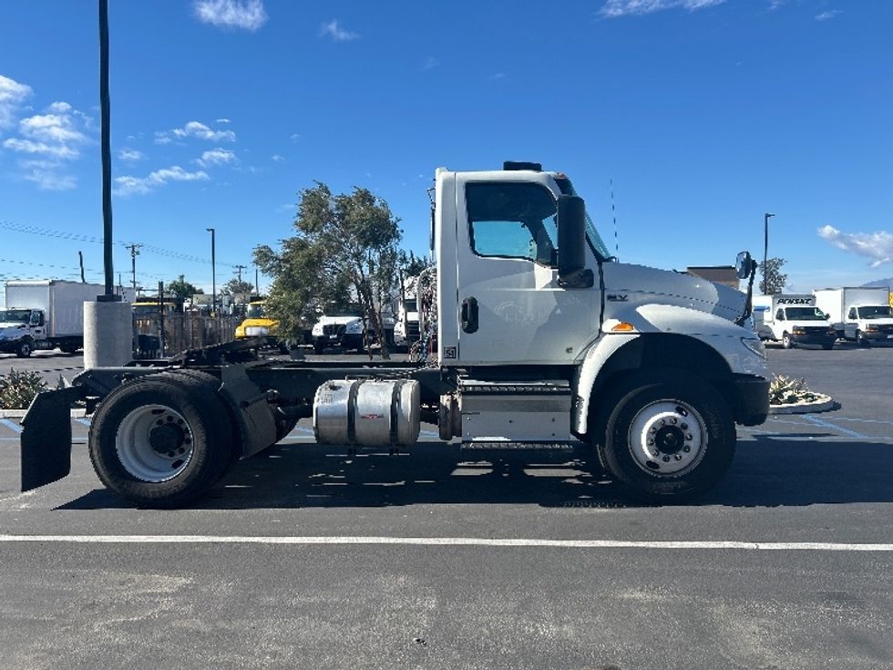 Day Cab Tractor-Heavy Duty Tractors-International-2020-MV607-Fontana-CA-174,373\n\t\tmiles-$ 58,500 - Image 8