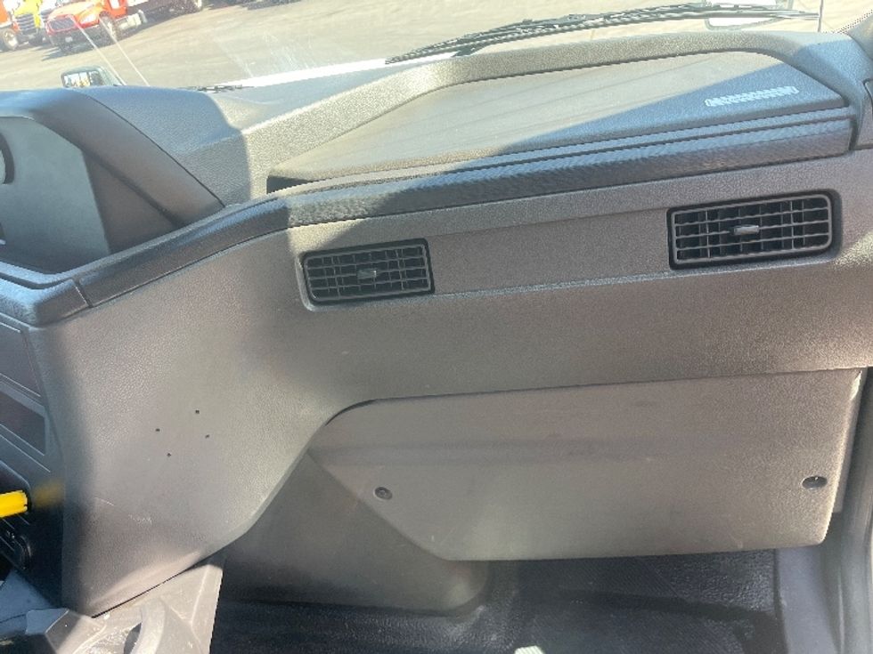 Day Cab Tractor-Heavy Duty Tractors-International-2020-MV607-Fontana-CA-194,548\n\t\tmiles-$ 56,500 - Image 13