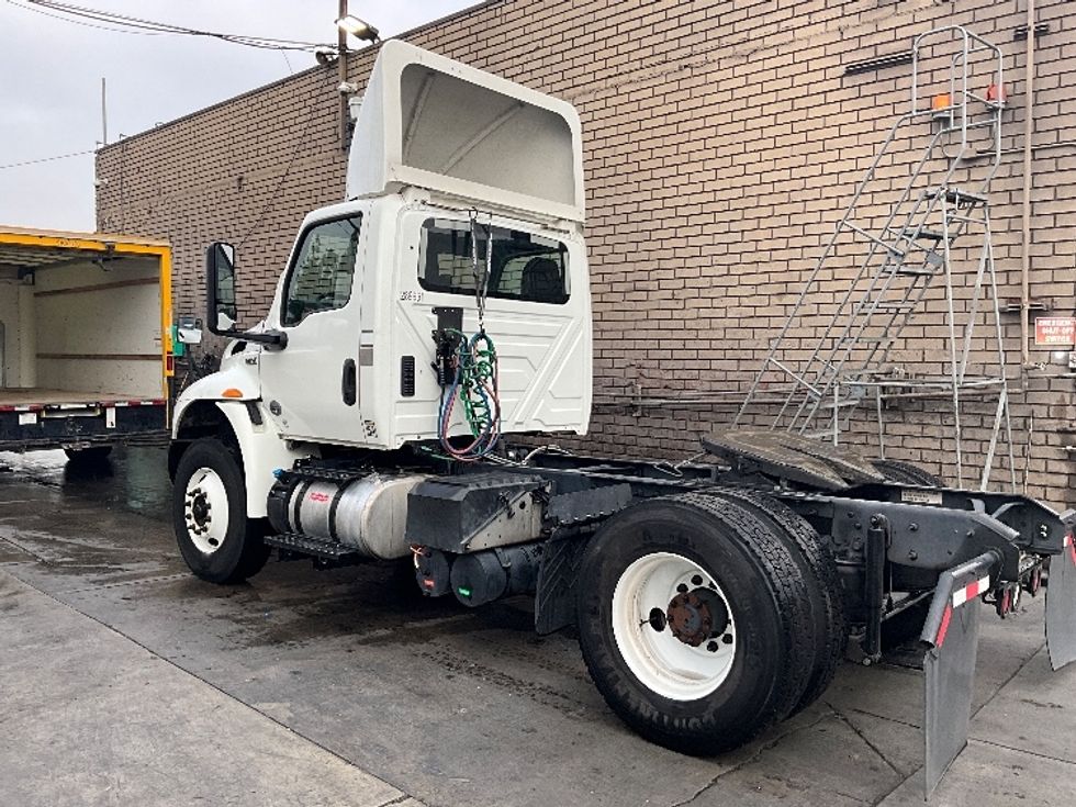 Day Cab Tractor-Heavy Duty Tractors-International-2020-MV607-Fontana-CA-207,022\n\t\tmiles-$ 55,500 - Image 4