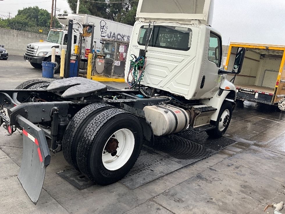 Day Cab Tractor-Heavy Duty Tractors-International-2020-MV607-Fontana-CA-207,022\n\t\tmiles-$ 55,500 - Image 6