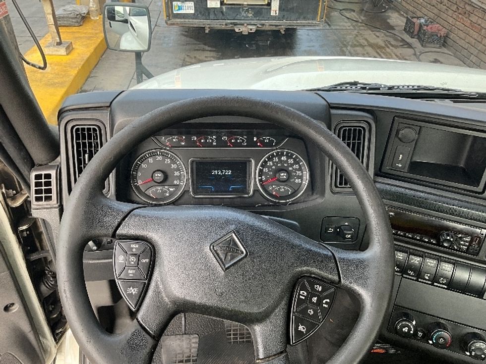 Day Cab Tractor-Heavy Duty Tractors-International-2020-MV607-Fontana-CA-207,022\n\t\tmiles-$ 55,500 - Image 9