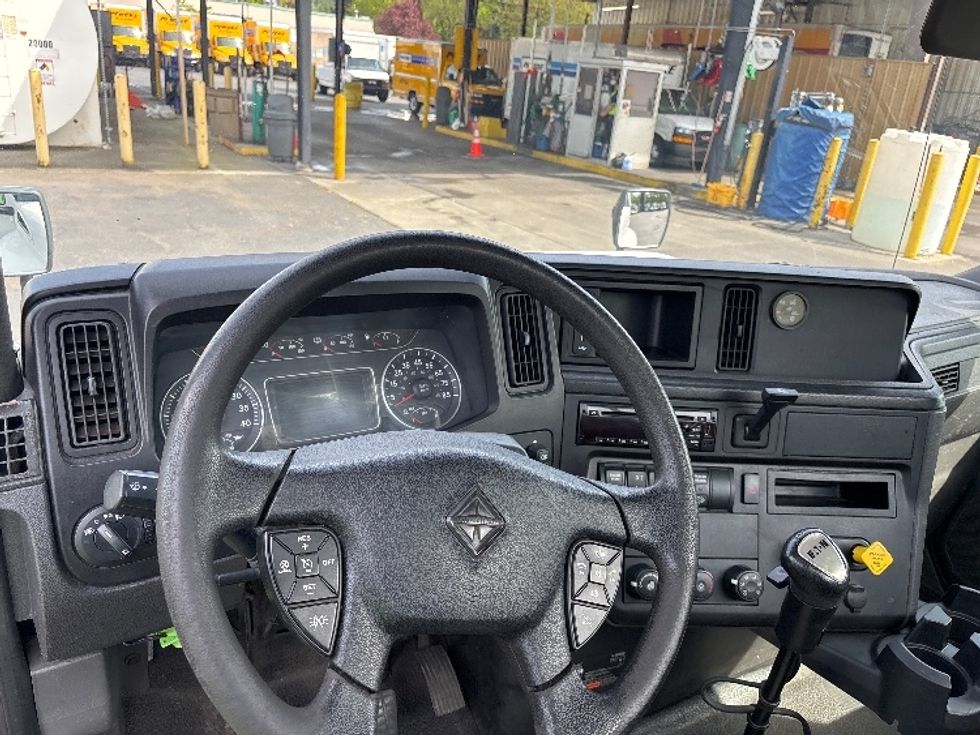 Day Cab Tractor-Heavy Duty Tractors-International-2020-MV607-Kent-WA-138,724\n\t\tmiles-$ 51,500 - Image 11