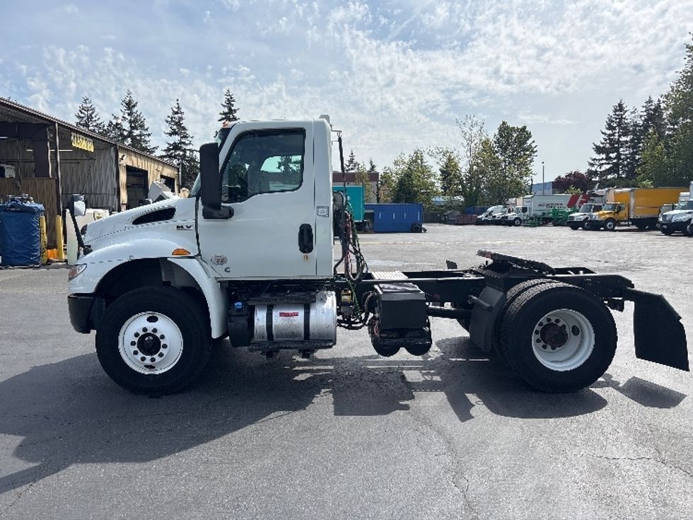 Day Cab Tractor-Heavy Duty Tractors-International-2020-MV607-Kent-WA-138,724\n\t\tmiles-$ 51,500 - Image 4