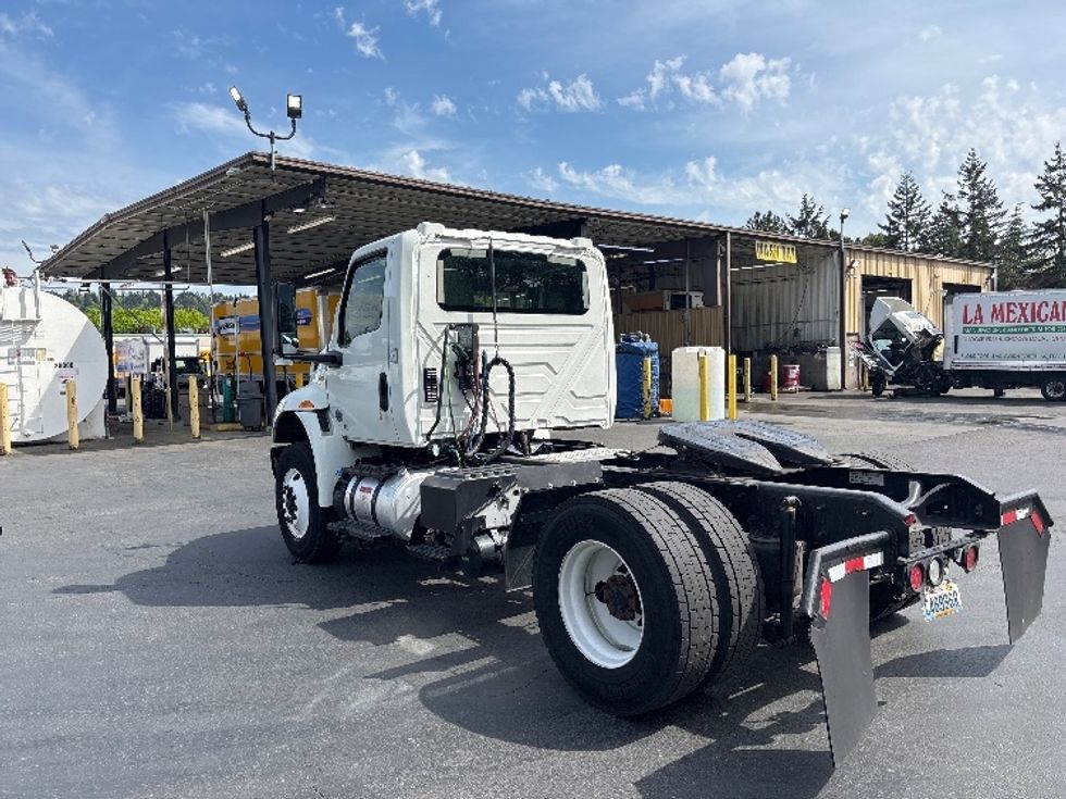 Day Cab Tractor-Heavy Duty Tractors-International-2020-MV607-Kent-WA-138,724\n\t\tmiles-$ 51,500 - Image 5