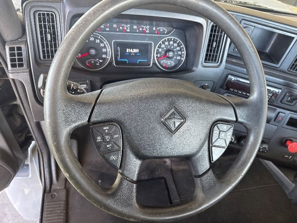 Day Cab Tractor-Heavy Duty Tractors-International-2020-MV607-Kent-WA-214,200\n\t\tmiles-$ 52,000 - Image 11
