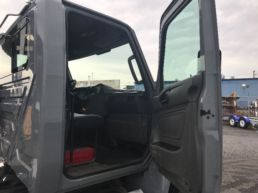 Day Cab Tractor-Heavy Duty Tractors-International-2020-MV607-Kent-WA-214,200\n\t\tmiles-$ 52,000 - Image 12
