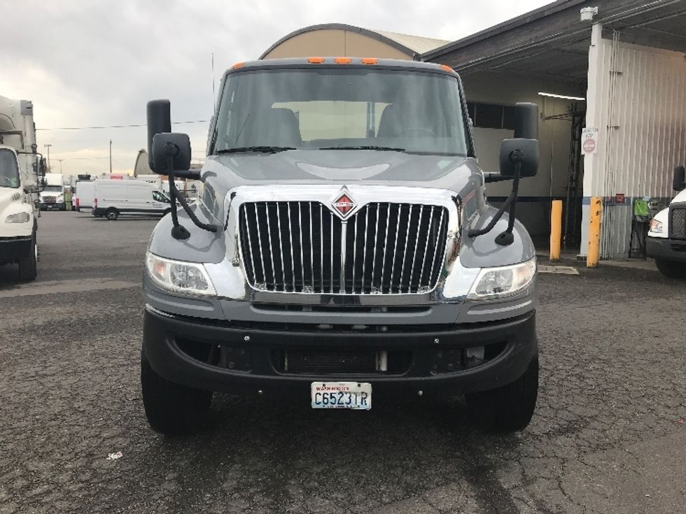 Day Cab Tractor-Heavy Duty Tractors-International-2020-MV607-Kent-WA-214,200\n\t\tmiles-$ 52,000 - Image 2
