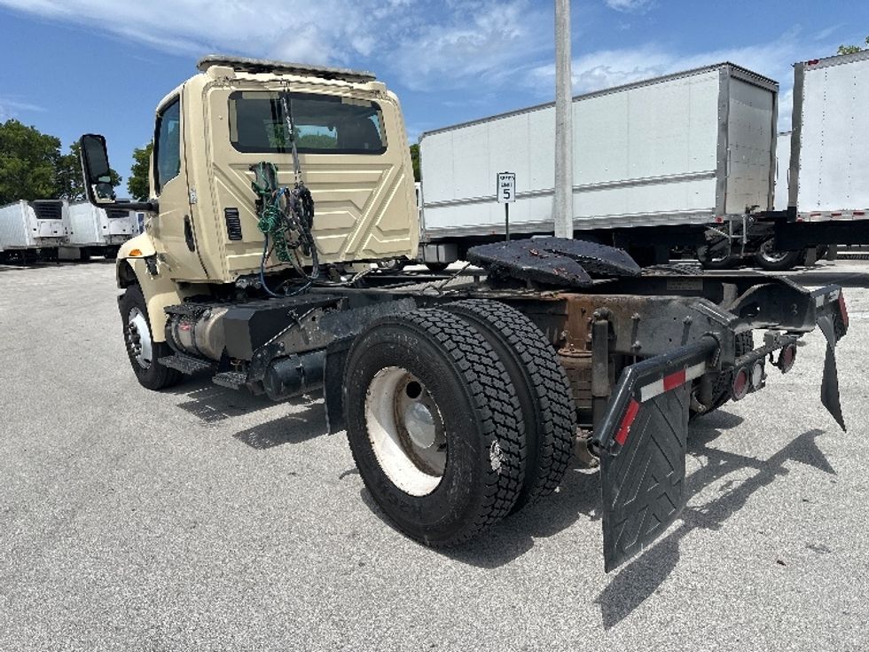 Day Cab Tractor-Heavy Duty Tractors-International-2020-MV607-Medley-FL-253,575\n\t\tmiles-$ 36,500 - Image 5