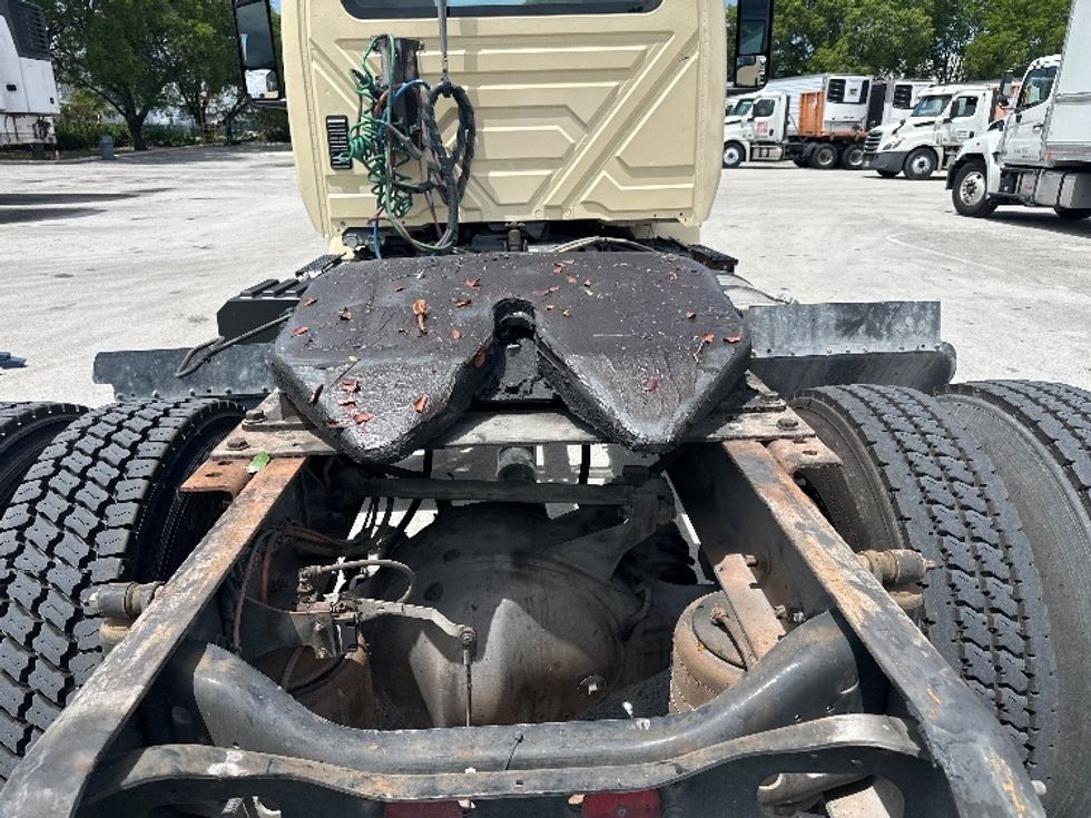 Day Cab Tractor-Heavy Duty Tractors-International-2020-MV607-Medley-FL-253,575\n\t\tmiles-$ 36,500 - Image 6