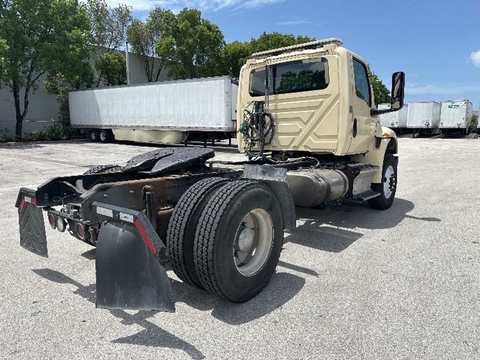 Day Cab Tractor-Heavy Duty Tractors-International-2020-MV607-Medley-FL-253,575\n\t\tmiles-$ 36,500 - Image 7