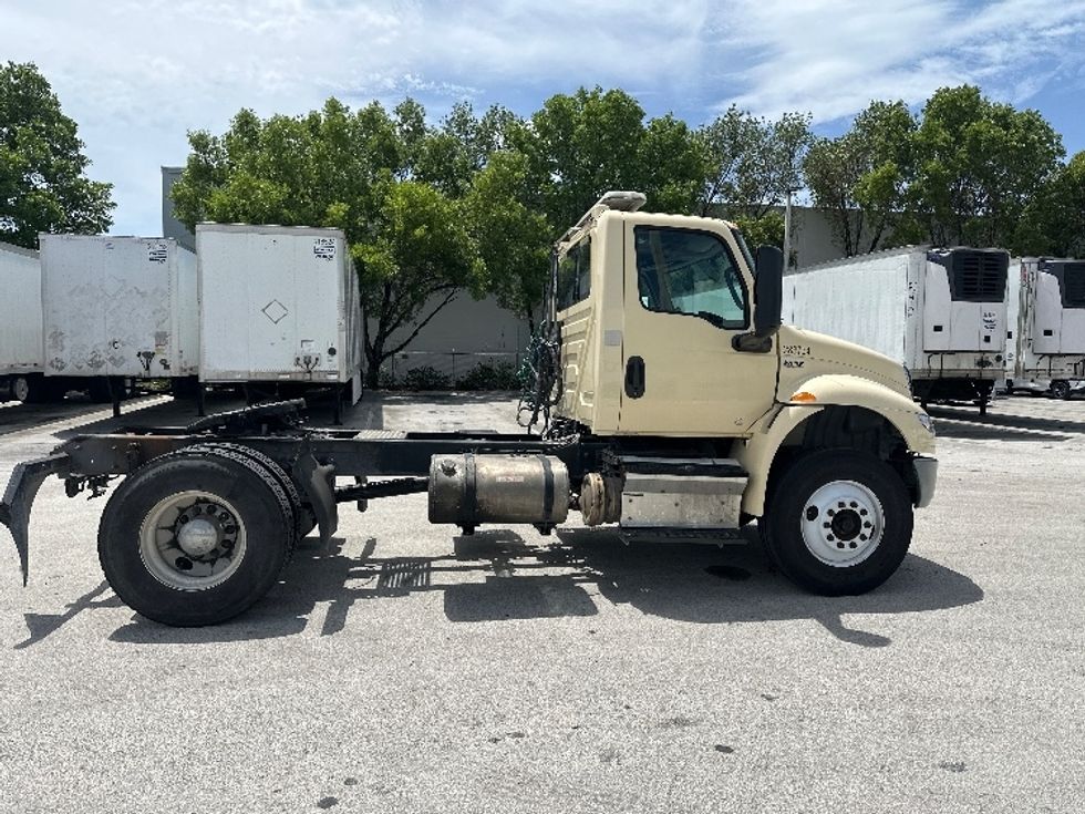 Day Cab Tractor-Heavy Duty Tractors-International-2020-MV607-Medley-FL-253,575\n\t\tmiles-$ 36,500 - Image 8