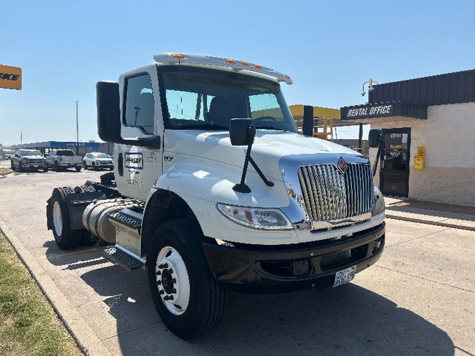 Day Cab Tractor-Heavy Duty Tractors-International-2020-MV607-Oklahoma City-OK-133,347\n\t\tmiles-$ 51,750 - Image 1