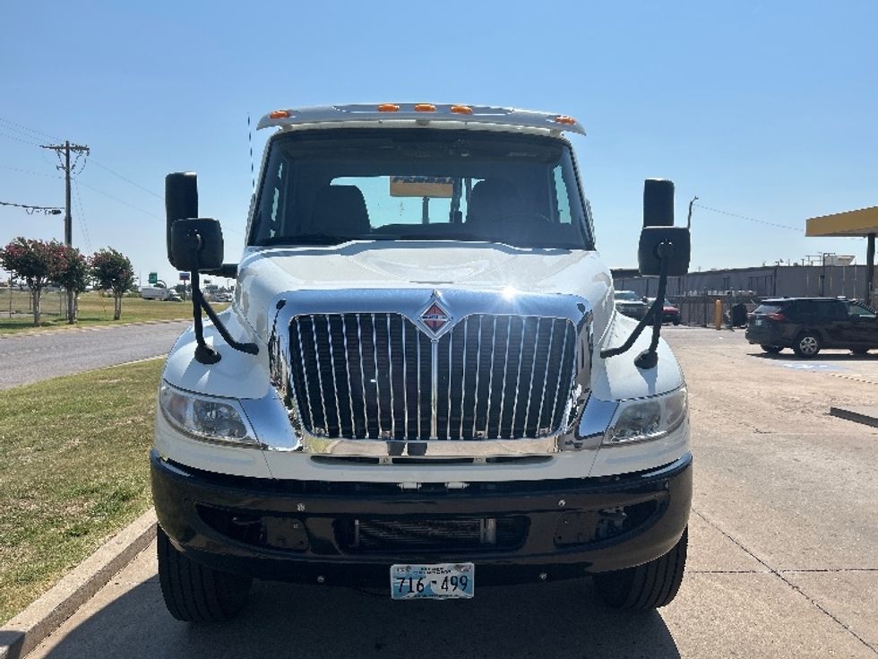 Day Cab Tractor-Heavy Duty Tractors-International-2020-MV607-Oklahoma City-OK-133,347\n\t\tmiles-$ 51,750 - Image 2