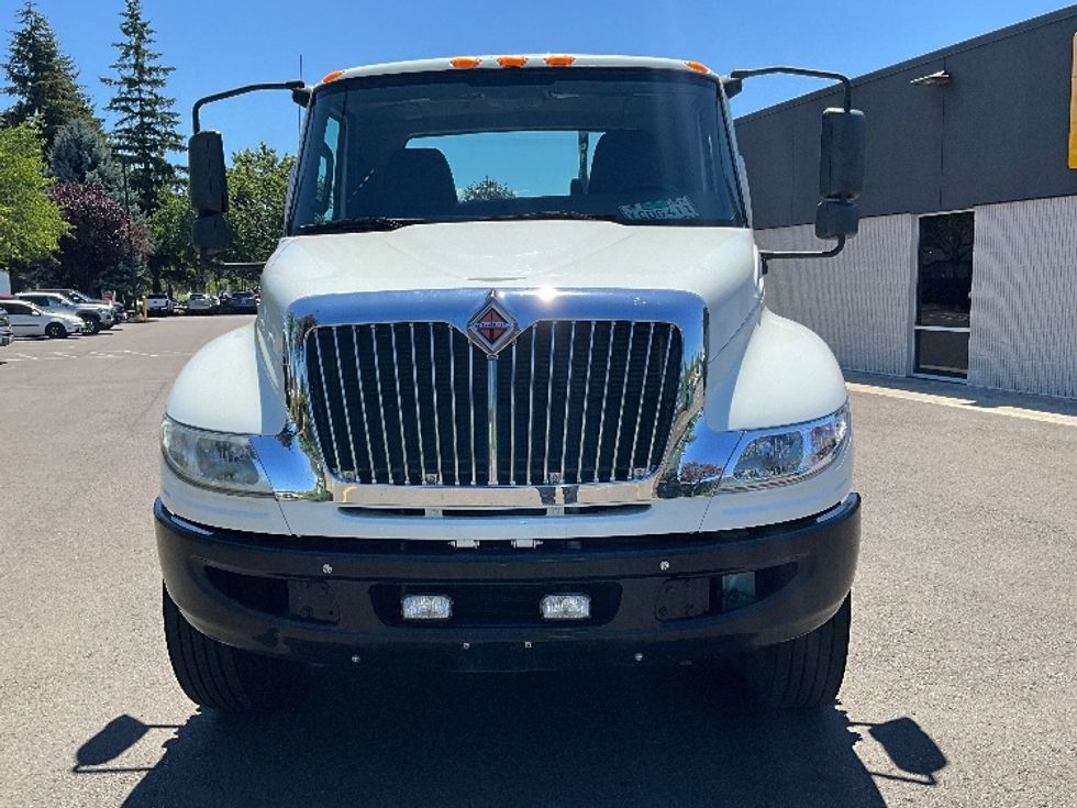 Day Cab Tractor-Heavy Duty Tractors-International-2020-MV607-Portland-OR-154,627\n\t\tmiles-$ 53,250 - Image 2