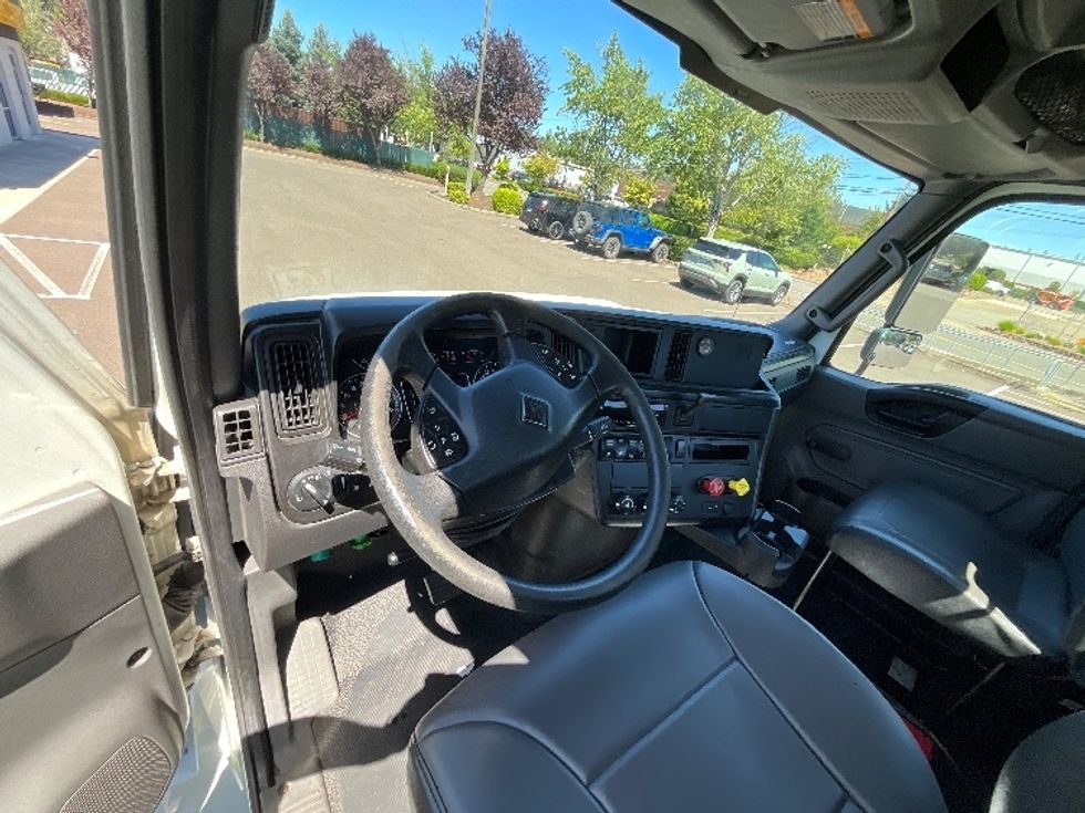 Day Cab Tractor-Heavy Duty Tractors-International-2020-MV607-Portland-OR-165,019\n\t\tmiles-$ 51,500 - Image 11