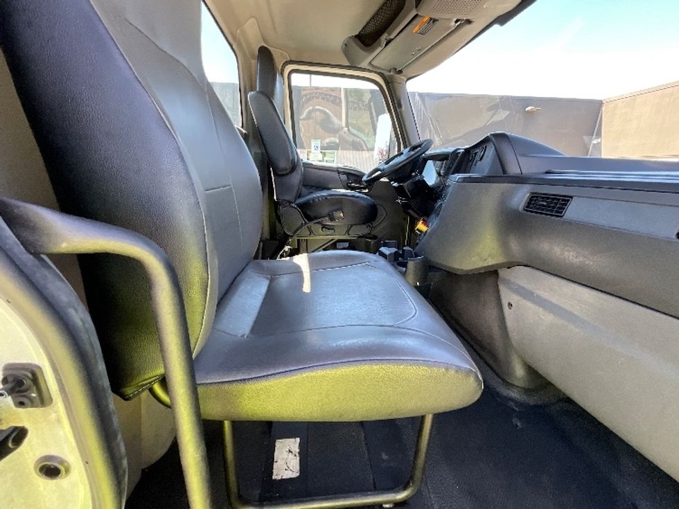 Day Cab Tractor-Heavy Duty Tractors-International-2020-MV607-Portland-OR-165,019\n\t\tmiles-$ 51,500 - Image 14