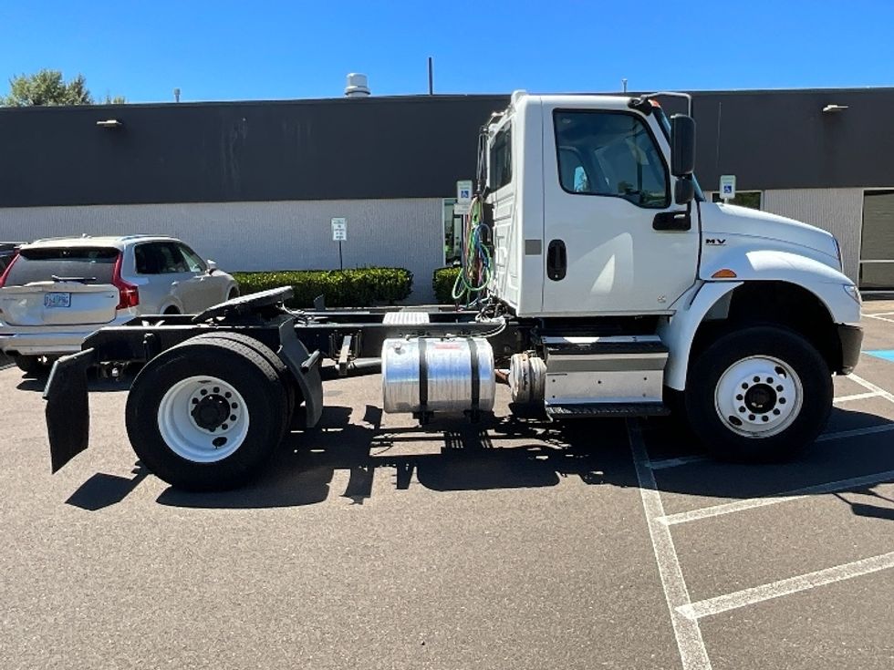 Day Cab Tractor-Heavy Duty Tractors-International-2020-MV607-Portland-OR-165,019\n\t\tmiles-$ 51,500 - Image 8