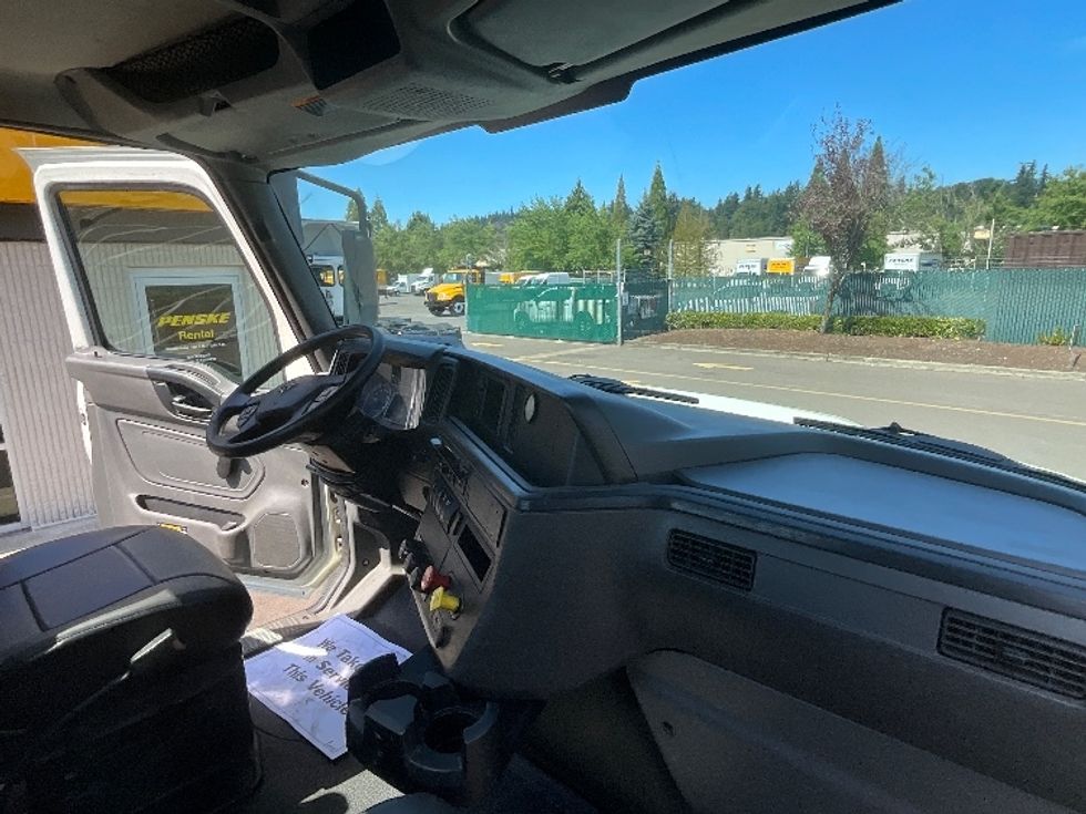Day Cab Tractor-Heavy Duty Tractors-International-2020-MV607-Portland-OR-175,020\n\t\tmiles-$ 52,000 - Image 13