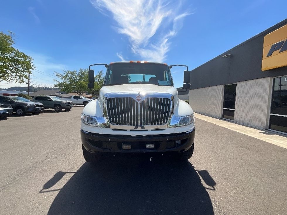 Day Cab Tractor-Heavy Duty Tractors-International-2020-MV607-Portland-OR-175,020\n\t\tmiles-$ 52,000 - Image 2