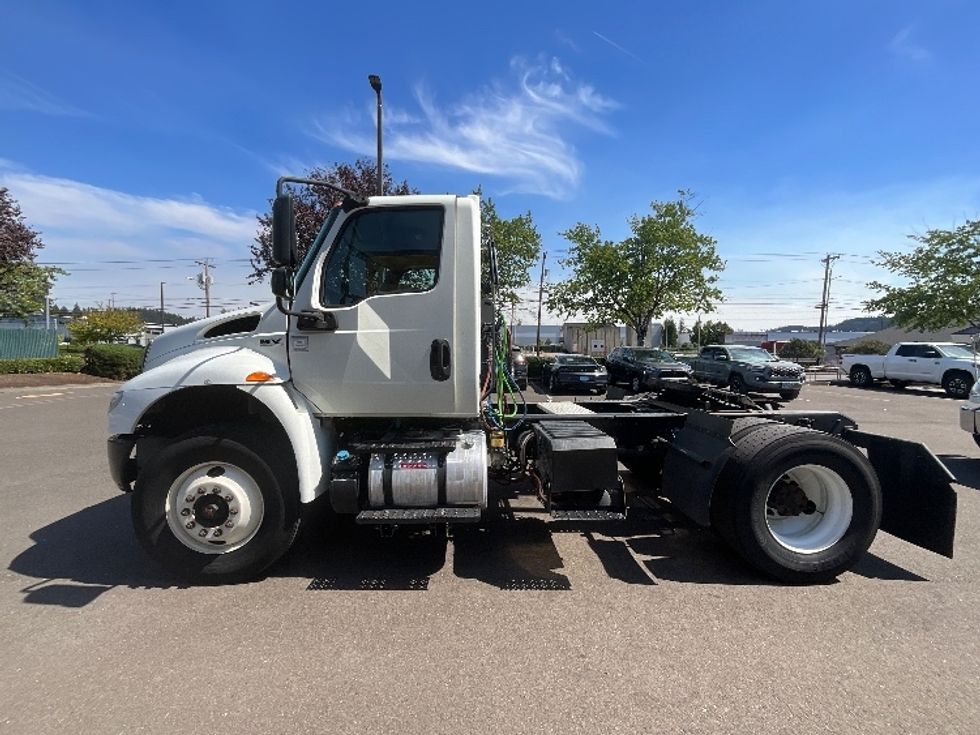 Day Cab Tractor-Heavy Duty Tractors-International-2020-MV607-Portland-OR-175,020\n\t\tmiles-$ 52,000 - Image 4