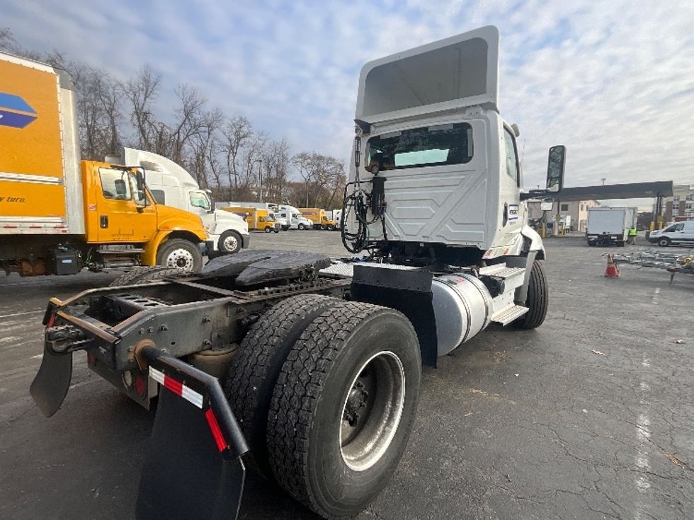 Day Cab Tractor-Heavy Duty Tractors-International-2020-RH613-Alexandria-VA-393,579\n\t\tmiles-$ 25,750 - Image 18