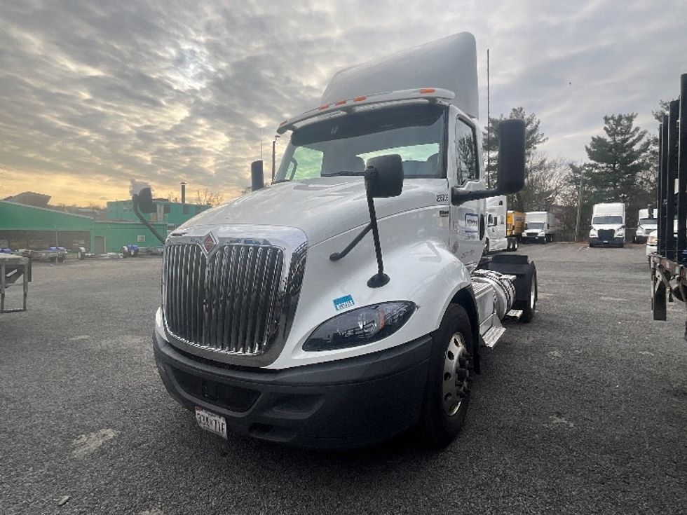 Day Cab Tractor-Heavy Duty Tractors-International-2020-RH613-Alexandria-VA-393,579\n\t\tmiles-$ 25,750 - Image 3