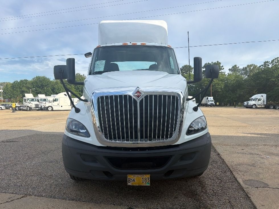 Day Cab Tractor-Heavy Duty Tractors-International-2020-RH613-Belden-MS-156,397\n\t\tmiles-$ 17,000 - Image 2