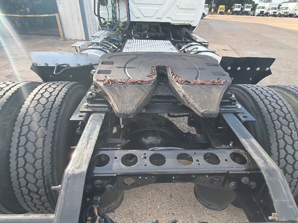 Day Cab Tractor-Heavy Duty Tractors-International-2020-RH613-Belden-MS-156,397\n\t\tmiles-$ 17,000 - Image 6