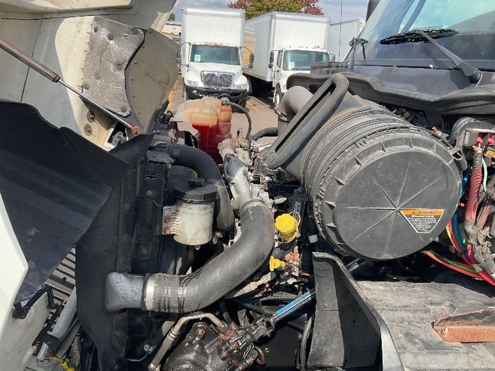 Day Cab Tractor-Heavy Duty Tractors-International-2020-RH613-Brooklyn Park-MN-114,905\n\t\tmiles-$ 21,750 - Image 16