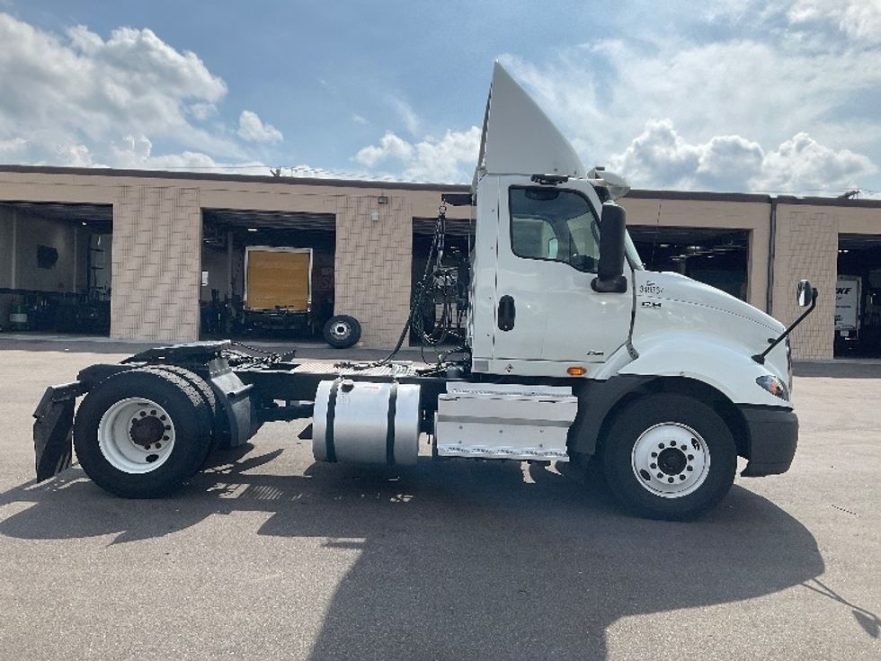 Day Cab Tractor-Heavy Duty Tractors-International-2020-RH613-Brooklyn Park-MN-114,905\n\t\tmiles-$ 21,750 - Image 8