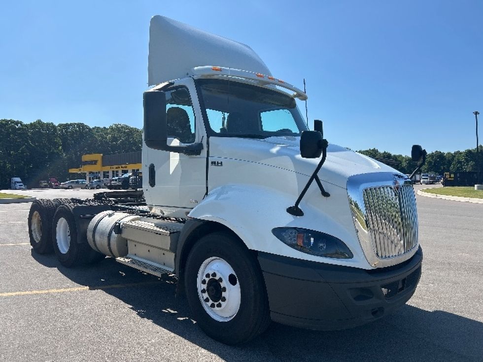 Day Cab Tractor-Heavy Duty Tractors-International-2020-RH613-Byron Center-MI-288,614\n\t\tmiles-$ 30,500 - Image 1