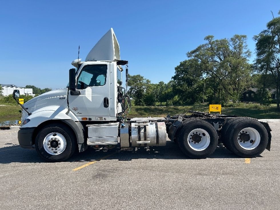 Day Cab Tractor-Heavy Duty Tractors-International-2020-RH613-Byron Center-MI-288,614\n\t\tmiles-$ 30,500 - Image 4