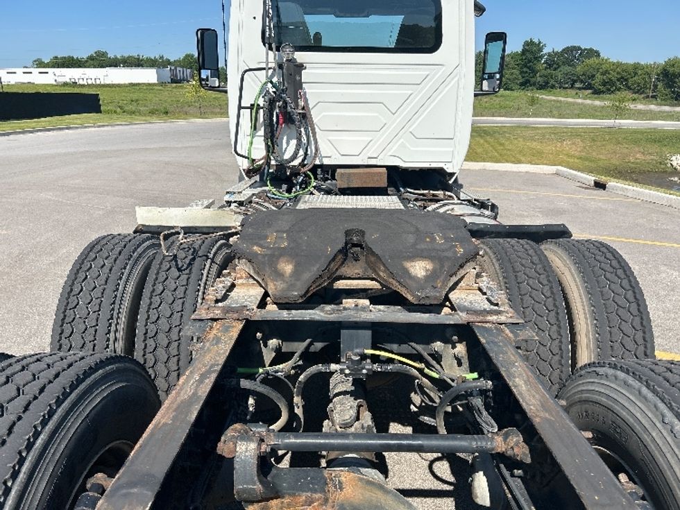 Day Cab Tractor-Heavy Duty Tractors-International-2020-RH613-Byron Center-MI-288,614\n\t\tmiles-$ 30,500 - Image 6