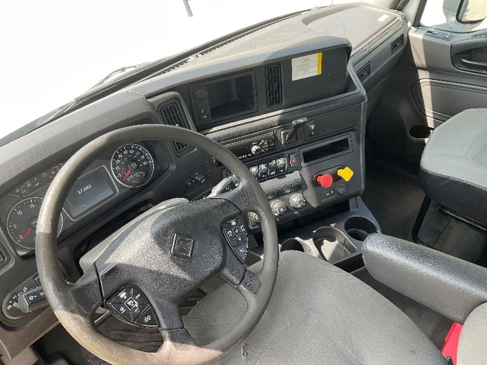 Day Cab Tractor-Heavy Duty Tractors-International-2020-RH613-Byron Center-MI-364,433\n\t\tmiles-$ 28,250 - Image 10