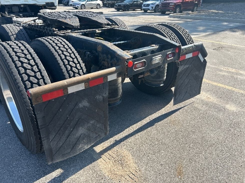 Day Cab Tractor-Heavy Duty Tractors-International-2020-RH613-Byron Center-MI-400,803\n\t\tmiles-$ 26,250 - Image 20