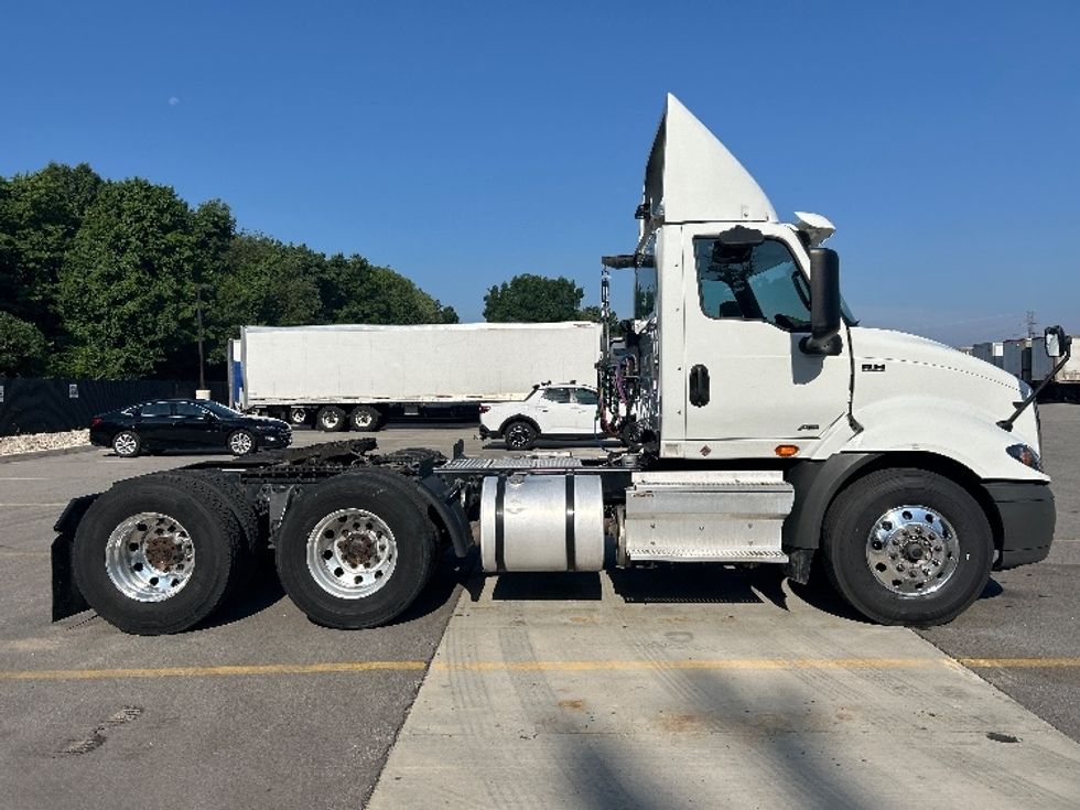 Day Cab Tractor-Heavy Duty Tractors-International-2020-RH613-Byron Center-MI-400,803\n\t\tmiles-$ 26,250 - Image 8