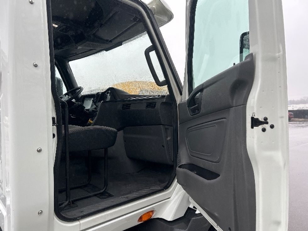Day Cab Tractor-Heavy Duty Tractors-International-2020-RH613-Byron Center-MI-474,997\n\t\tmiles-$ 24,750 - Image 12