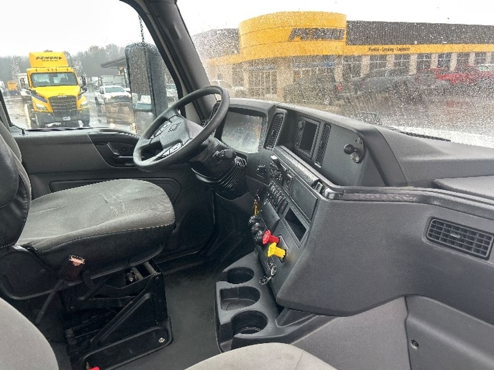 Day Cab Tractor-Heavy Duty Tractors-International-2020-RH613-Byron Center-MI-474,997\n\t\tmiles-$ 24,750 - Image 14